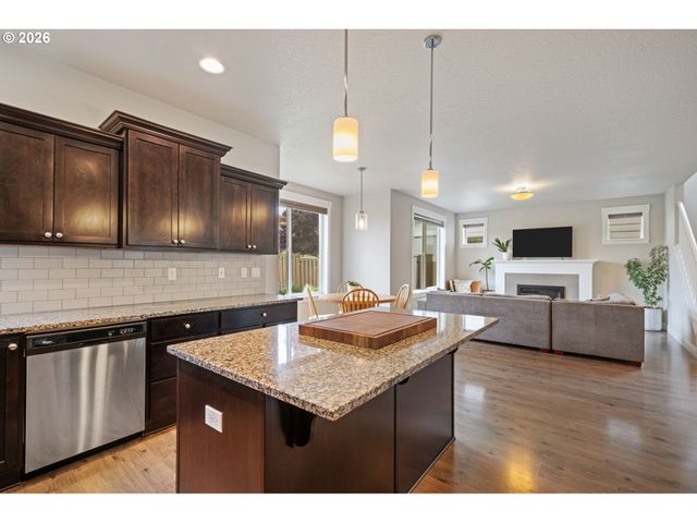 11206 Nw 325TH Ave, North Plains, OR 97133