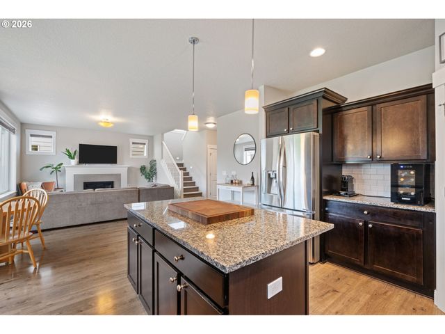 11206 Nw 325TH Ave, North Plains, OR 97133