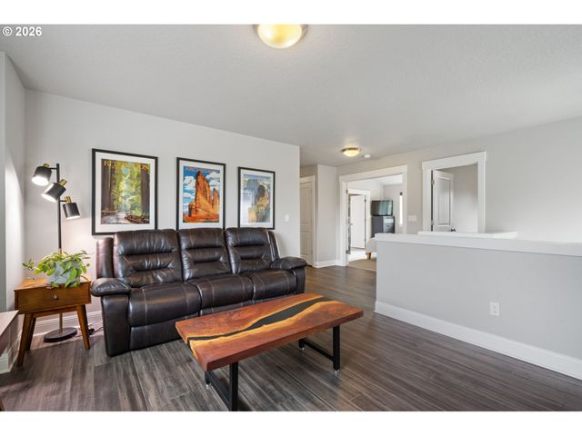 11206 Nw 325TH Ave, North Plains, OR 97133