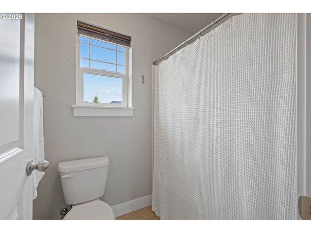 11206 Nw 325TH Ave, North Plains, OR 97133