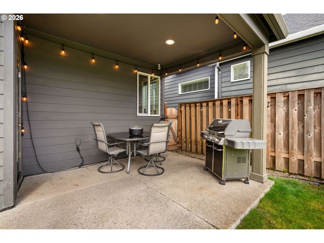11206 Nw 325TH Ave, North Plains, OR 97133