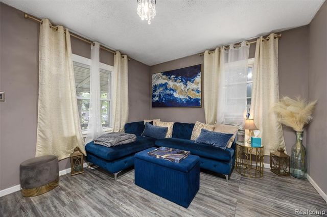 20816 Midway Avenue, Southfield, MI 48075