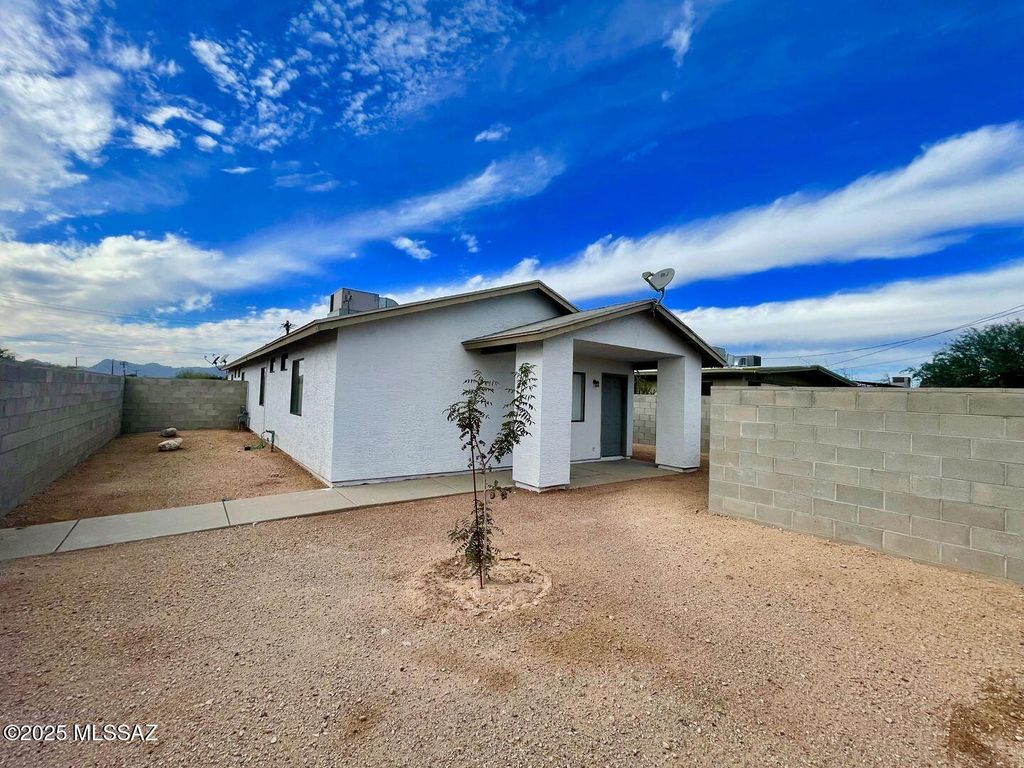 1701 N 6th Avenue, Tucson, AZ 85705