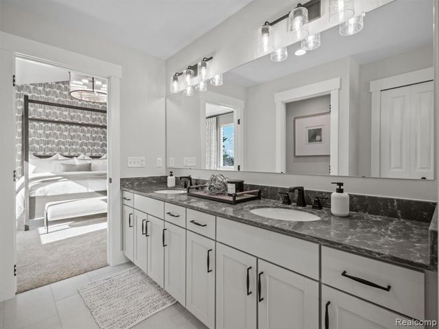 2920 Enclave Drive, Rochester, MI 48363