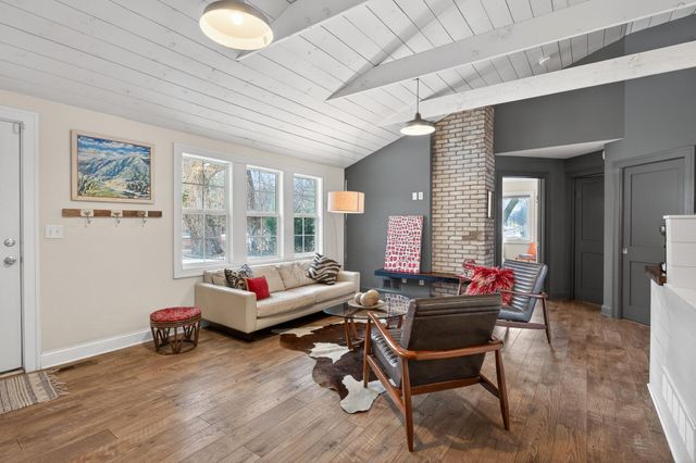 5330 Manitou Road, Tonka Bay, MN 55331