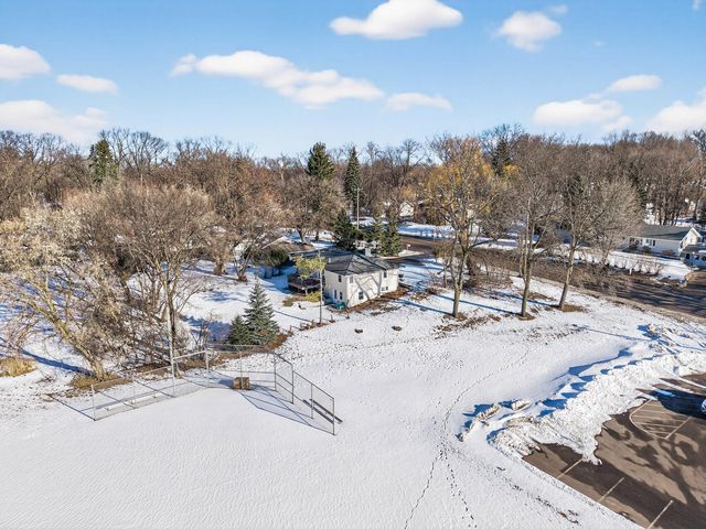 5330 Manitou Road, Tonka Bay, MN 55331