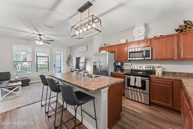 625 OAKLEAF PLANTATION Parkway 614, Orange Park, FL 32065