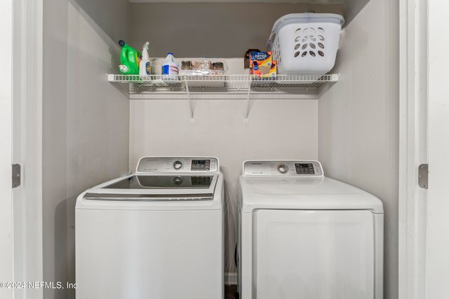 625 OAKLEAF PLANTATION Parkway 614, Orange Park, FL 32065