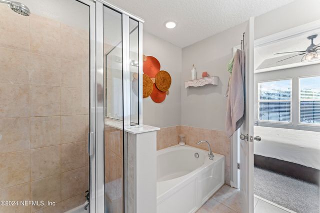 625 OAKLEAF PLANTATION Parkway 614, Orange Park, FL 32065