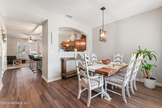625 OAKLEAF PLANTATION Parkway 614, Orange Park, FL 32065