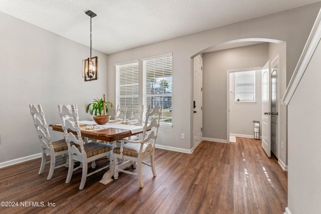625 OAKLEAF PLANTATION Parkway 614, Orange Park, FL 32065