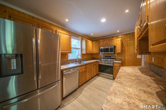 42 Bailey Woods Road, Brooklyn, CT 06234
