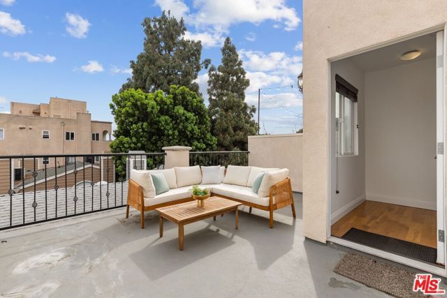 2470 S Centinela Avenue 2, Los Angeles, CA 90064