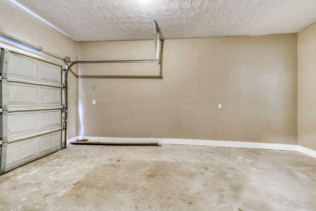 406 N Woodrow Street, Madisonville, TX 77864