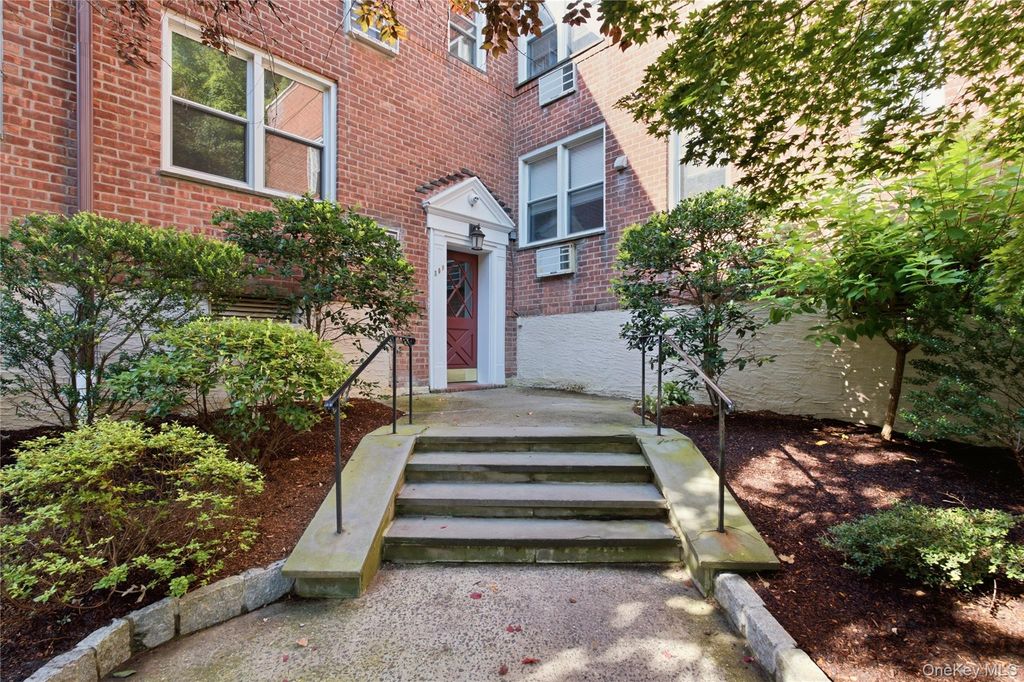 309 Palmer Terrace 1F, Mamaroneck, NY 10543