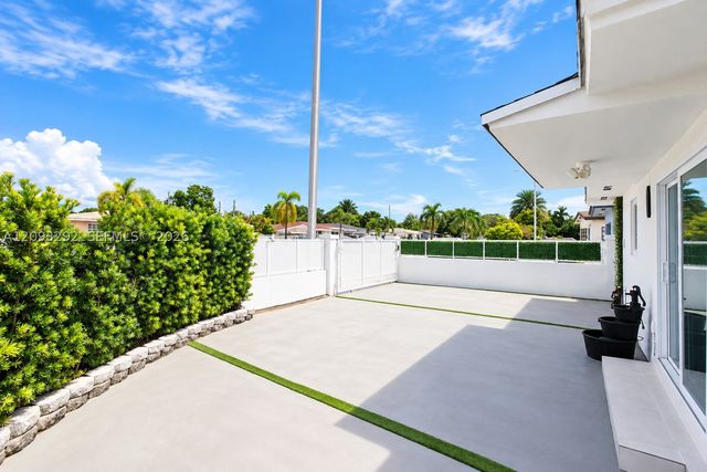 798 W 31st St, Hialeah, FL 33012