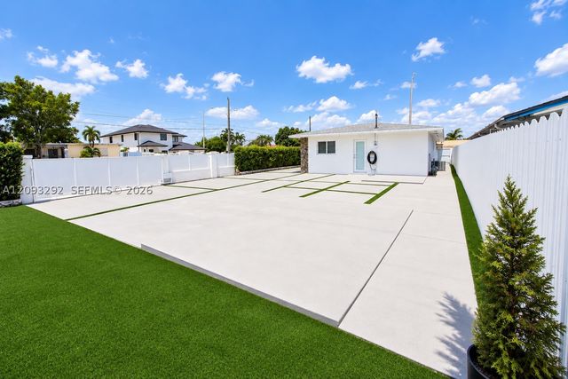 798 W 31st St, Hialeah, FL 33012