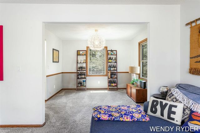 1086 Post Avenue, Holland, MI 49424