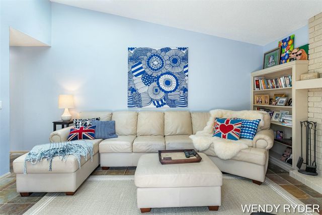 1086 Post Avenue, Holland, MI 49424