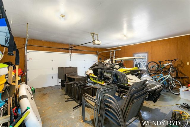 1086 Post Avenue, Holland, MI 49424