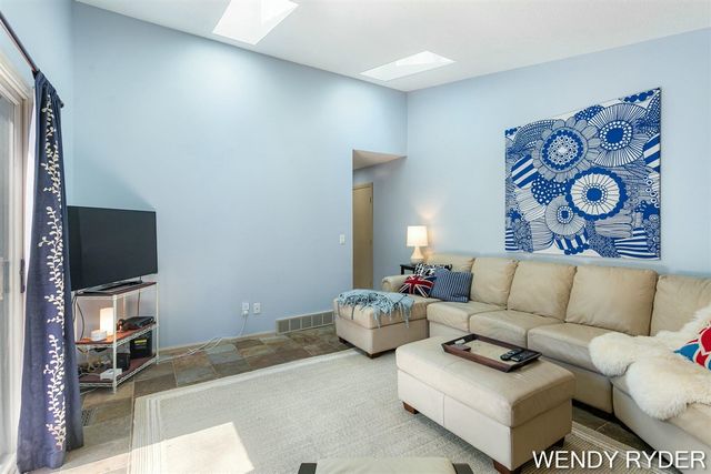 1086 Post Avenue, Holland, MI 49424