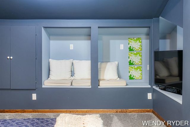 1086 Post Avenue, Holland, MI 49424
