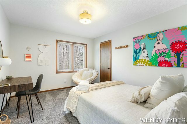 1086 Post Avenue, Holland, MI 49424