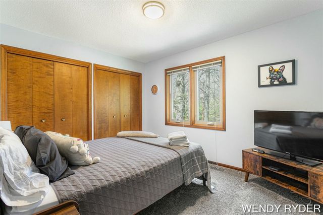 1086 Post Avenue, Holland, MI 49424