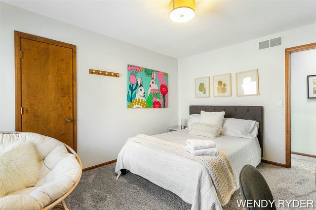 1086 Post Avenue, Holland, MI 49424