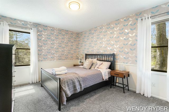 1086 Post Avenue, Holland, MI 49424