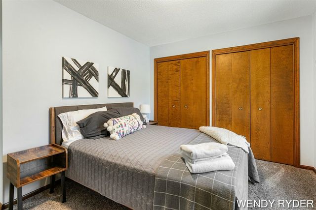 1086 Post Avenue, Holland, MI 49424