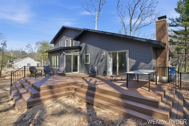 1086 Post Avenue, Holland, MI 49424