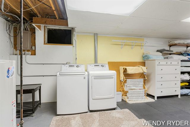 1086 Post Avenue, Holland, MI 49424