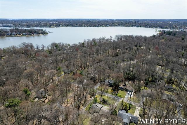 1086 Post Avenue, Holland, MI 49424