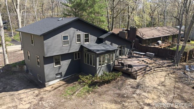1086 Post Avenue, Holland, MI 49424