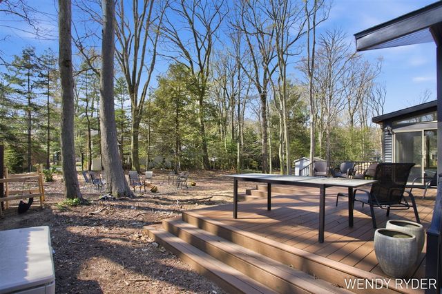 1086 Post Avenue, Holland, MI 49424