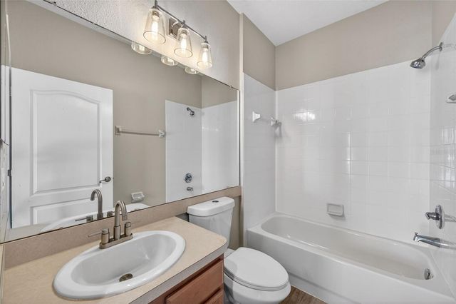 2541 CENTENNIAL FALCON DRIVE, Valrico, FL 33596