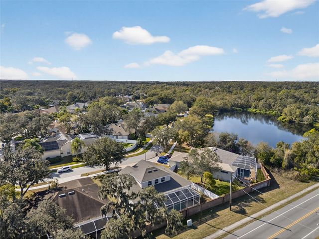 2541 CENTENNIAL FALCON DRIVE, Valrico, FL 33596
