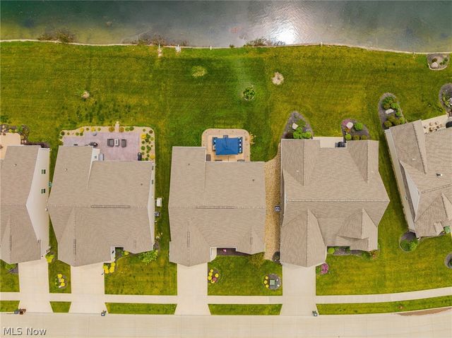 34681 N Legends Way, Grafton, OH 44044