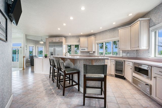 265 Lakeshore Drive, Battle Creek City, MI 49015