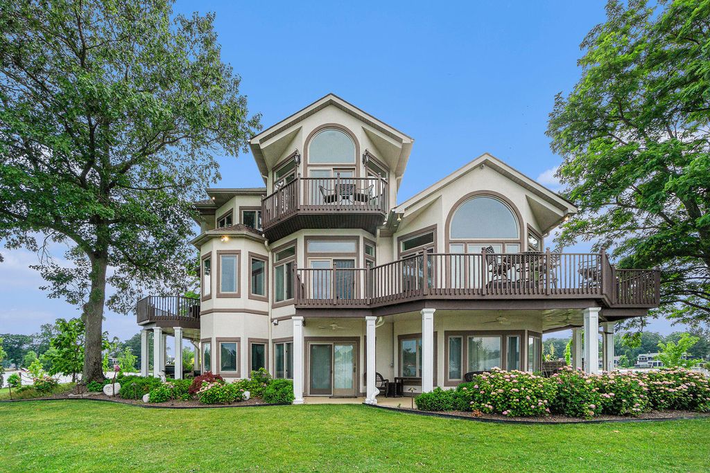 265 Lakeshore Drive, Battle Creek City, MI 49015