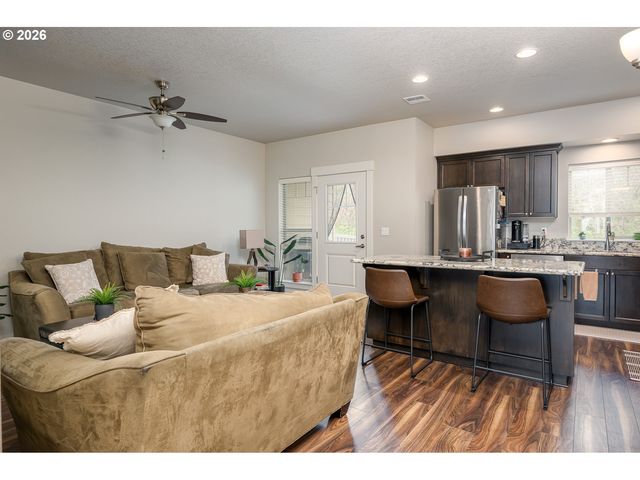 15429 Se COBALT Loop, Damascus, OR 97089