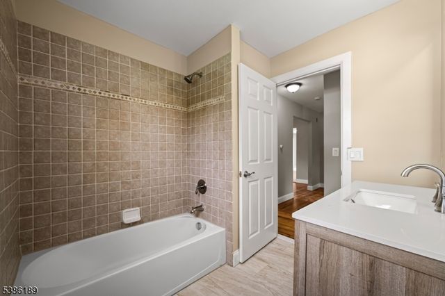 14 Kim Ln, Washington Twp., NJ 07840