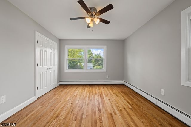 14 Kim Ln, Washington Twp., NJ 07840