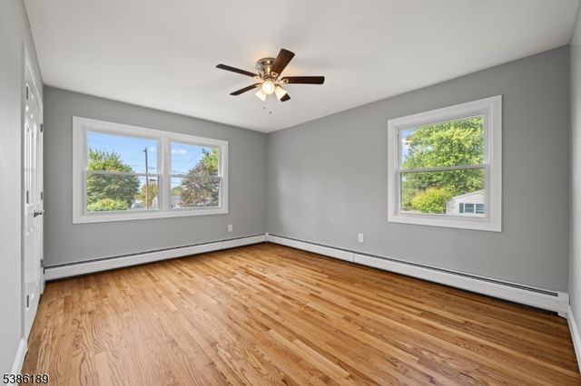 14 Kim Ln, Washington Twp., NJ 07840