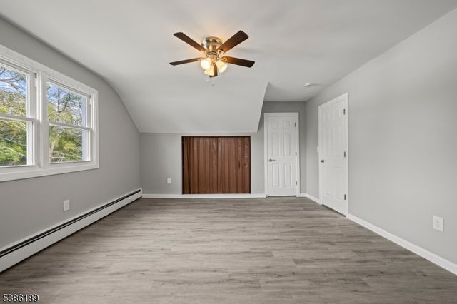14 Kim Ln, Washington Twp., NJ 07840