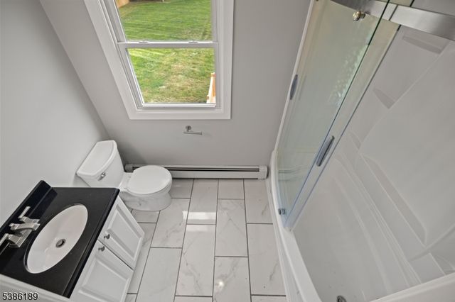 14 Kim Ln, Washington Twp., NJ 07840