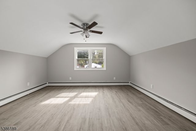 14 Kim Ln, Washington Twp., NJ 07840