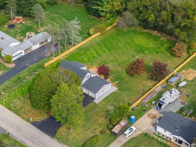 14 Kim Ln, Washington Twp., NJ 07840
