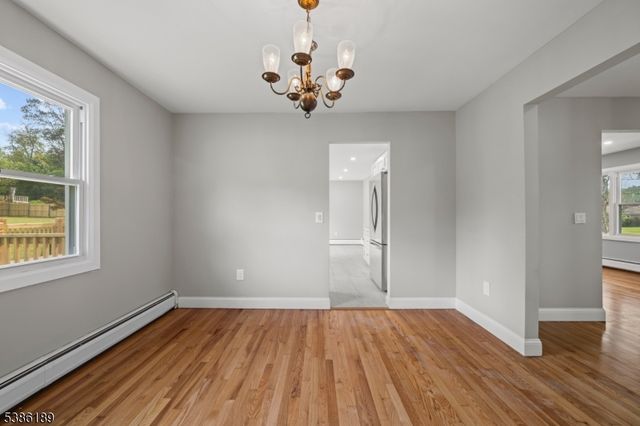 14 Kim Ln, Washington Twp., NJ 07840